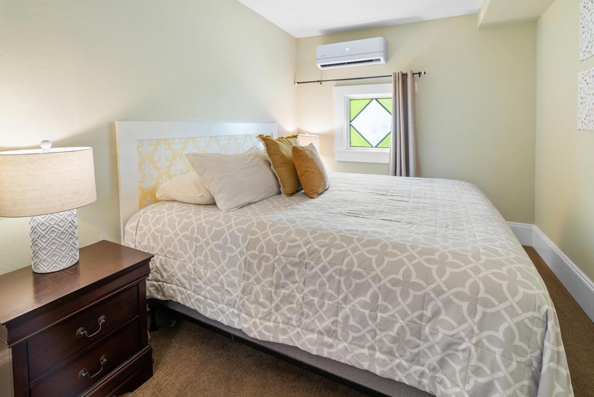 Pioneer Vacation Rentals - Pioneer North Suite Downtown Ashland Exteriör bild