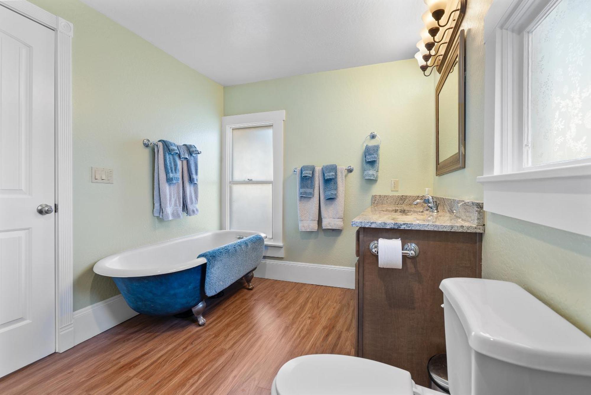 Pioneer Vacation Rentals - Pioneer North Suite Downtown Ashland Exteriör bild